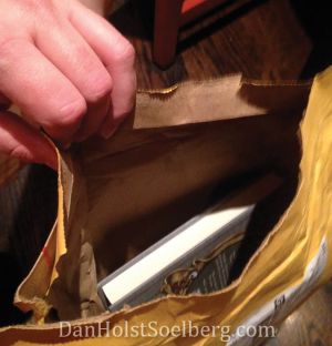 Opening_My_Parcel_DanHolstSoelberg